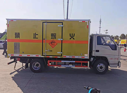 奉新爆破器材运输车