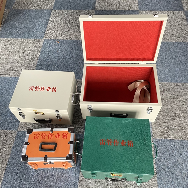 奉新爆破工程作业箱如何选择？玻璃钢与传统材质的全面对比